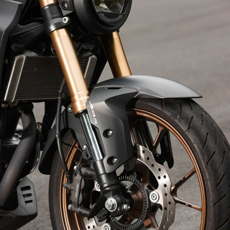 ホンダ CB250R|フロントフォーク|ホンダCB250Rディテール写真解説【スポーツライディングのスタートにふさわしい基礎マシン】