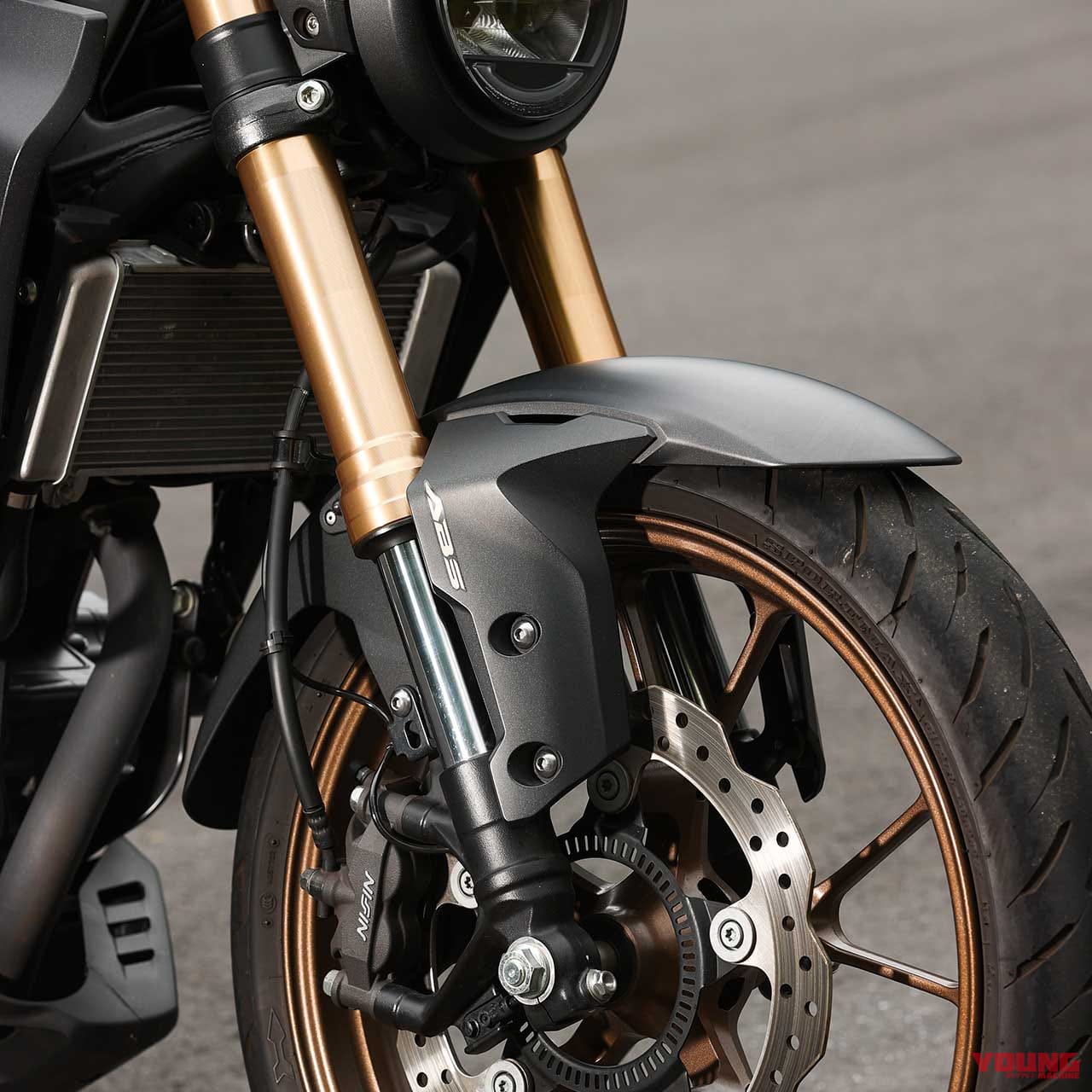 ホンダ CB250R|フロントフォーク|ホンダCB250Rディテール写真解説【スポーツライディングのスタートにふさわしい基礎マシン】
