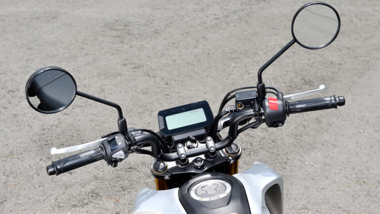 ホンダ グロム|ハンドルまわり|通勤通学と遊びを両立! ホンダ グロム試乗インプレッション【5速化でよりスポーティーに】