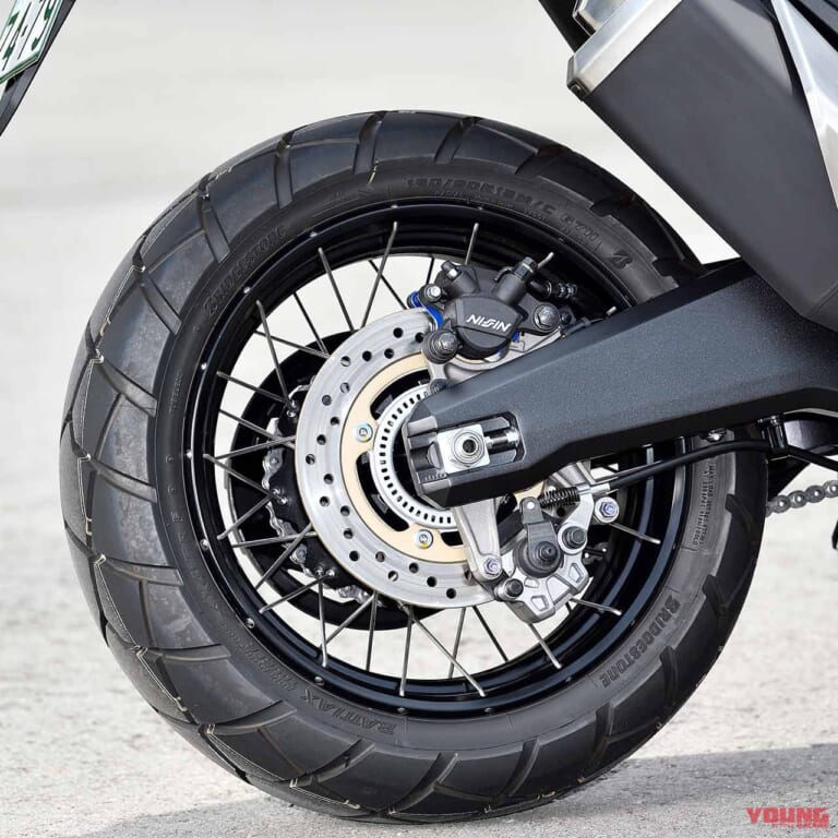 ホンダX-ADV|リヤまわり|普段使いからダート走行まで! ホンダX-ADV試乗インプレッション【電脳化促進で魅力底上げ】