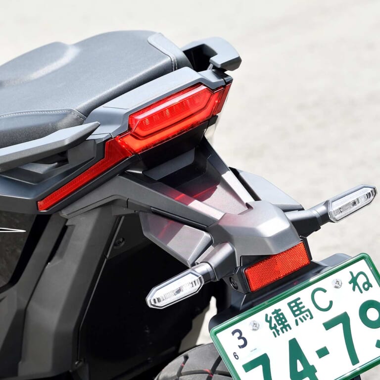 ホンダX-ADV|テールランプ|普段使いからダート走行まで! ホンダX-ADV試乗インプレッション【電脳化促進で魅力底上げ】