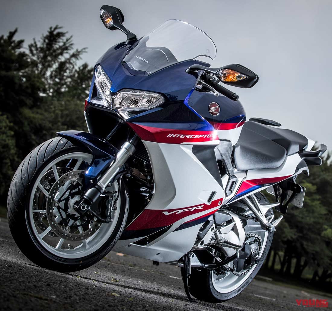 ホンダvfr800f 新型バイクカタログ ホンダ伝統のv4伝承者はこの先生き残れるか Webヤングマシン 最新バイク情報 ホンダvfr800f 新型バイクカタログ ホンダ伝統のv4伝承者はこの先生き残れるか Webヤングマシン 最新バイク情報
