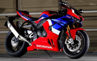 初代オーナーも感涙!? CBR1000RR-R 30周年記念車と同カラーのライディングギア登場！│WEBヤングマシン｜新車バイクニュース