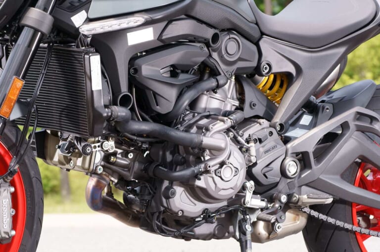 ドゥカティ モンスター+|エンジン|ドゥカティ モンスター+ ディテール写真解説【29年目の大変革で新たな時代を切り開く】