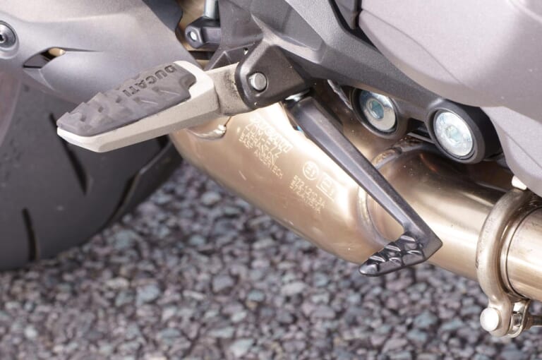 DUCATI MONSTER+|ドゥカティ モンスター+ ディテール写真解説【29年目の大変革で新たな時代を切り開く】