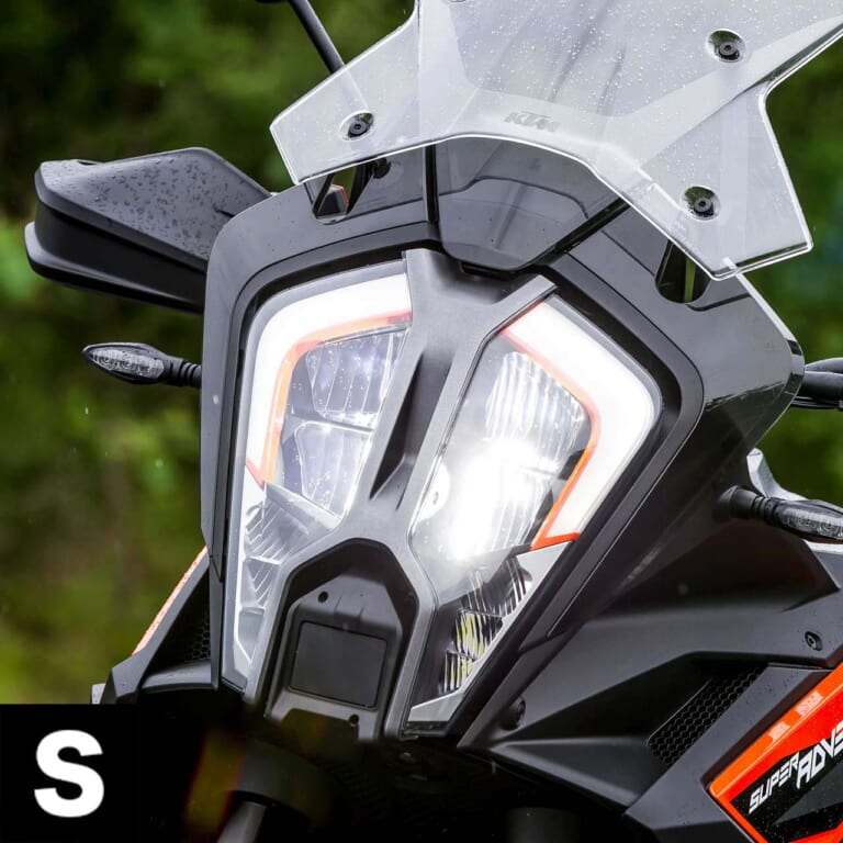 KTM 1290スーパーアドベンチャーS|KTM 1290スーパーアドベンチャーS/R ディテール写真比較【コンパクト&オフ性能アップ】