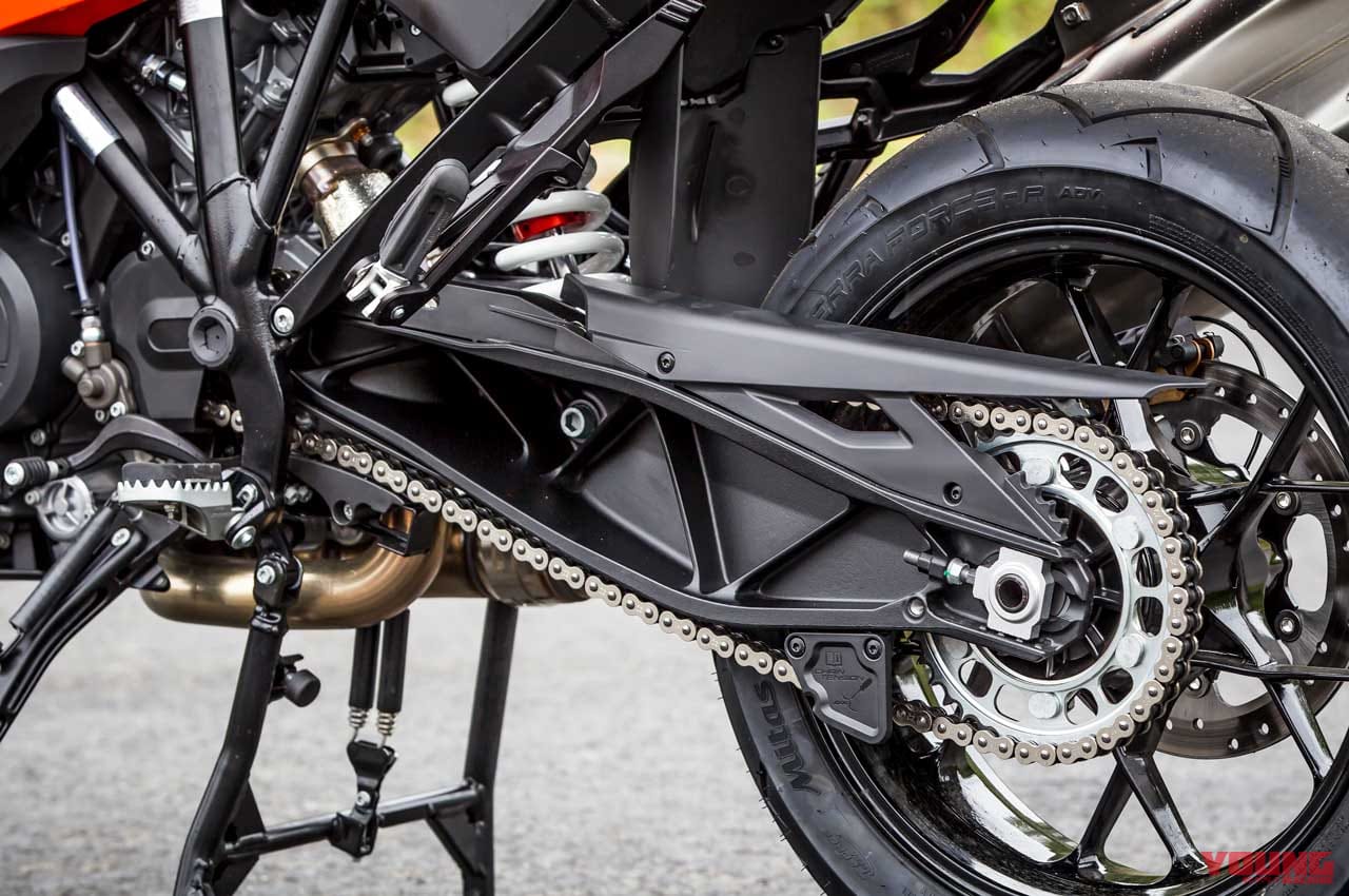 |KTM 1290スーパーアドベンチャーS/R ディテール写真比較【コンパクト&オフ性能アップ】