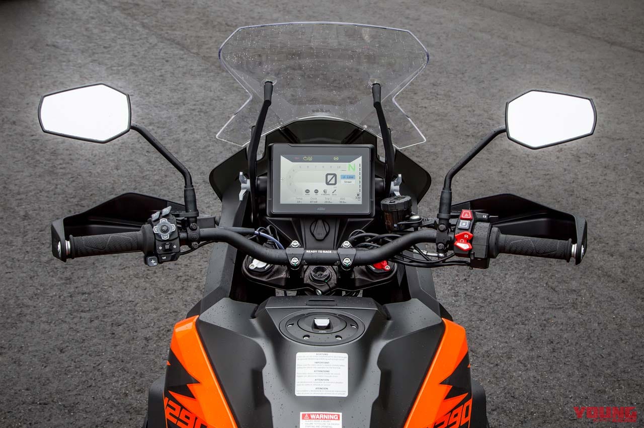 |KTM 1290スーパーアドベンチャーS/R ディテール写真比較【コンパクト&オフ性能アップ】