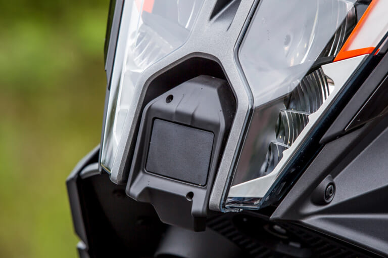 KTM 1290スーパーアドベンチャーS|アクティブクルーズコントロール|ミリ波レーダー装置|KTM 1290スーパーアドベンチャーS/R試乗インプレッション【ビッグオフ界最強の踏破力!】