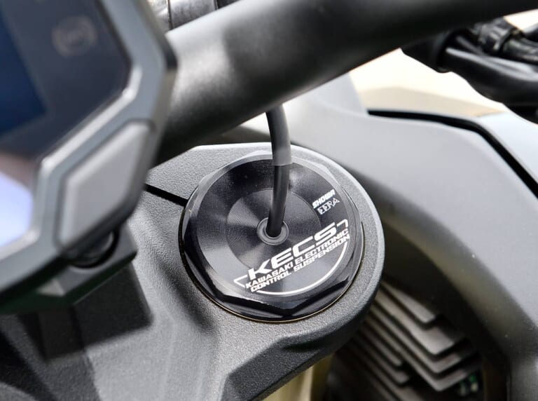 カワサキZ H2 SE|セミアクティブサスペンション・KECS|カワサキZ H2 SE試乗インプレッション【振り幅の広い電子制御サスペンションで魅力アップ】
