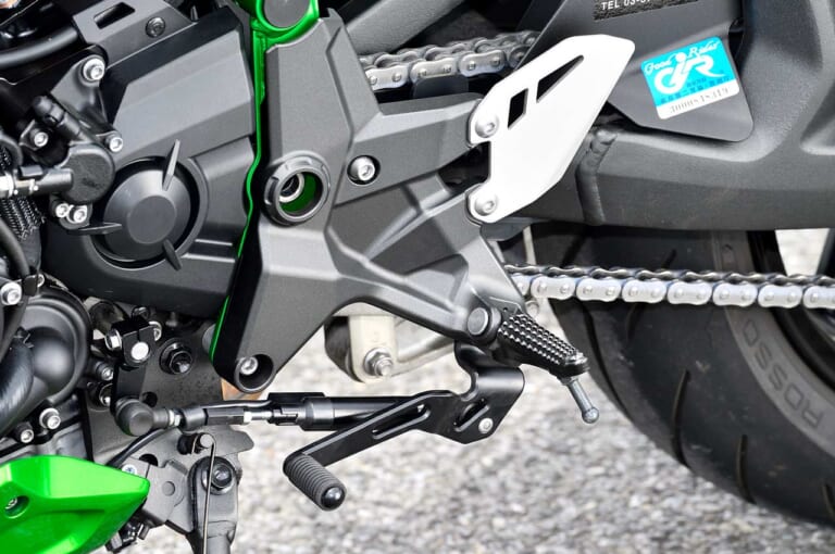 カワサキZ H2 SE|クイックシフター|カワサキZ H2 SE試乗インプレッション【振り幅の広い電子制御サスペンションで魅力アップ】