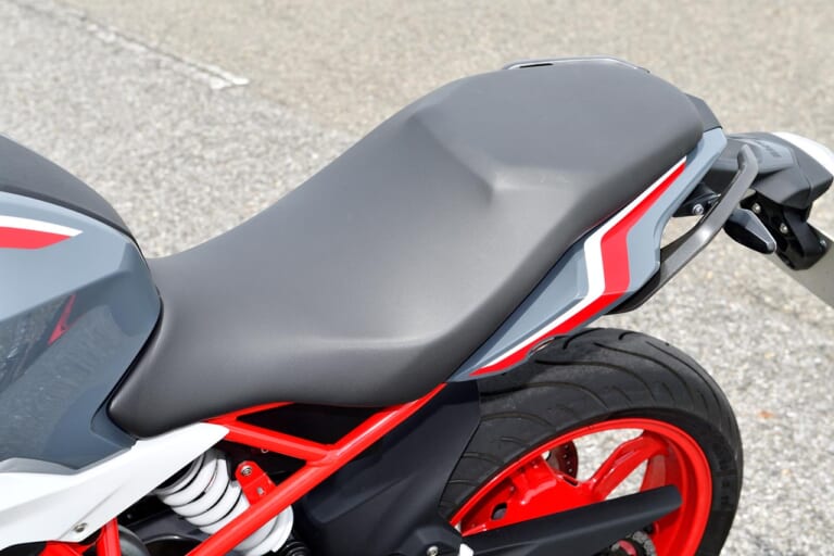 BMW G310R|シート|BMW G310R試乗インプレッション【ユーロ5規制対応でもスポーティーさを維持】