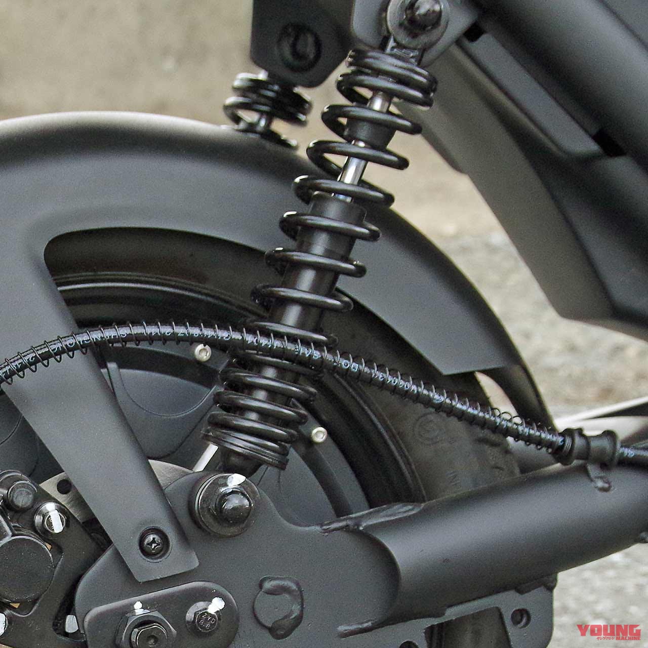 電動バイク|niu UQi Pro|リヤサスペンション|GPS&SIM通信機能を搭載する電動バイク「ニウUQiプロ」試乗インプレッション