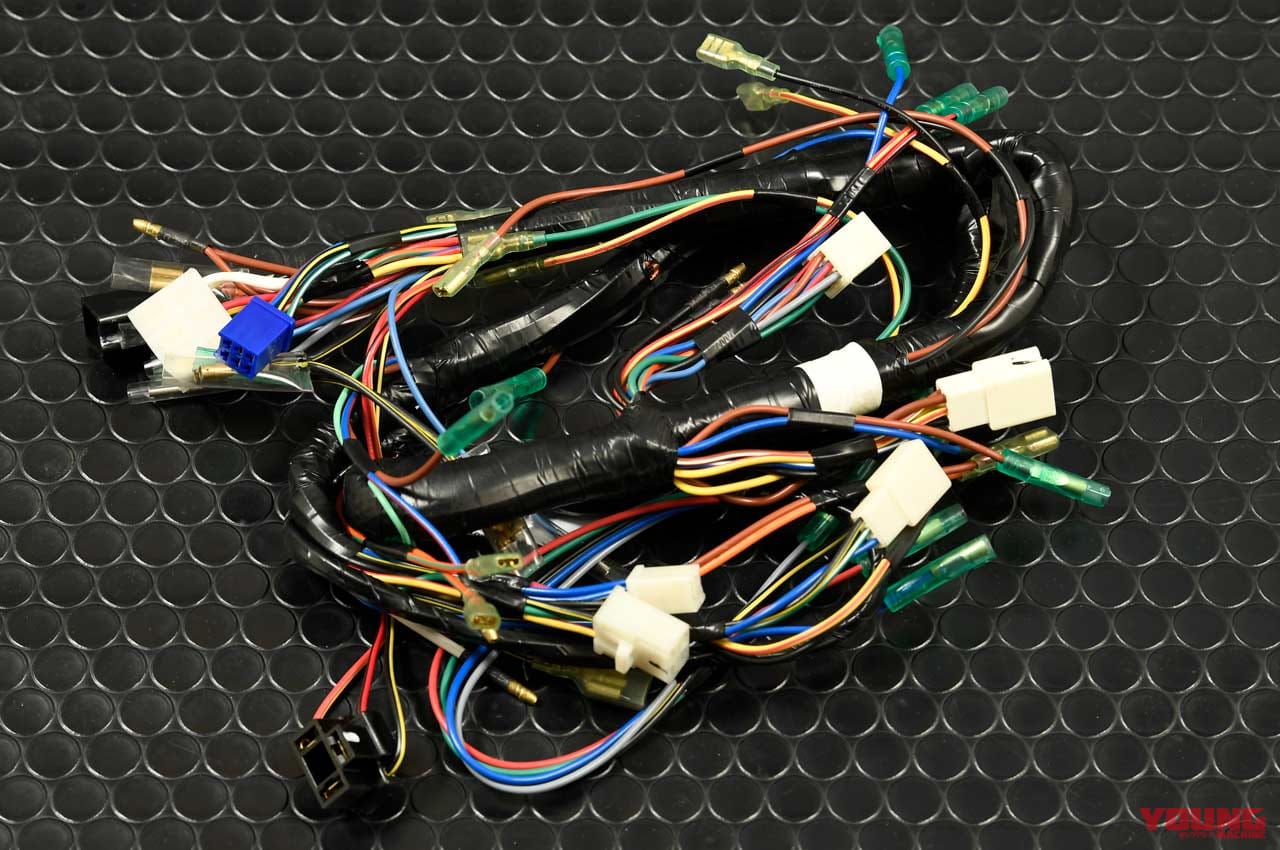 |’80s国産名車・カワサキZ400FX完調メンテナンス【エンジン腰上オーバーホールで往年の輝きを復活!】