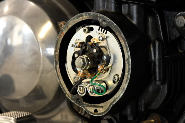 ’80s国産名車|カワサキZ400FX|イグニッション|’80s国産名車・カワサキZ400FX完調メンテナンス【エンジン腰上オーバーホールで往年の輝きを復活!】