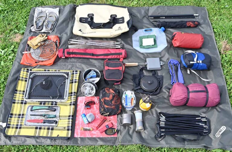 バイクでソロキャンプ|ライター・ヤタガイの荷物一式|“バイクでソロキャンプ”荷物どっさりキャンパー・ヤタガイの場合【載るなら全部持っていく!】