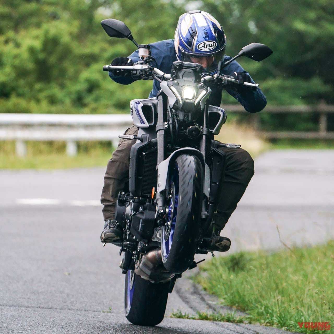 ヤマハMT-09試乗インプレッション|ヤンチャさと安心感が同居! ヤマハMT-09/SP試乗インプレッション【言うことを聞く暴れん坊】