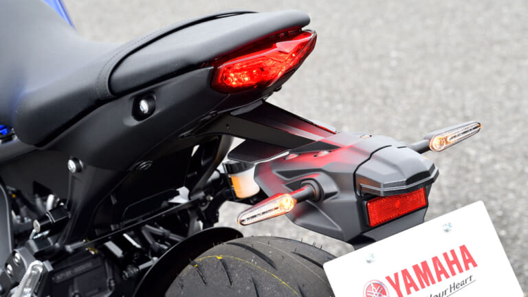ヤマハMT-09|テールランプ|ヤマハMT-09/SPディテール写真解説【エンジン/フレーム/電子制御:全盛りフルモデルチェンジ】