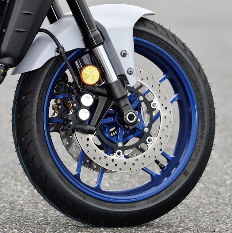 ヤマハMT-09|フロントまわり|ヤマハMT-09/SPディテール写真解説【エンジン/フレーム/電子制御:全盛りフルモデルチェンジ】