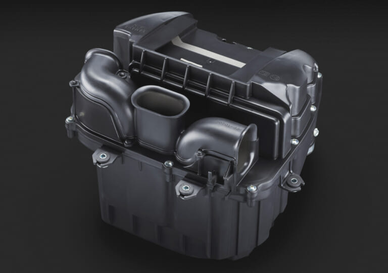 ヤマハMT-09|エアクリーナーボックス|新型ヤマハMT-09/トレーサー9GT開発者インタビュー【コントロール性と刺激の両立を】