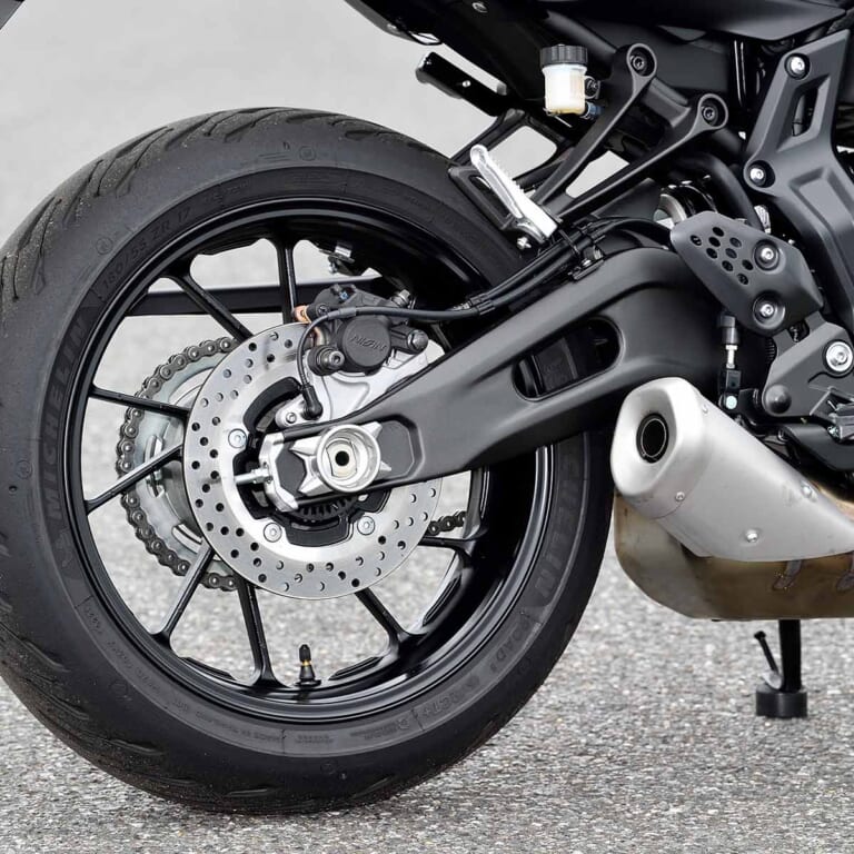 ヤマハMT-07|リヤまわり|ヤマハMT-07試乗インプレッション【トルクフルな2気筒エンジンの素の面白味を体感】