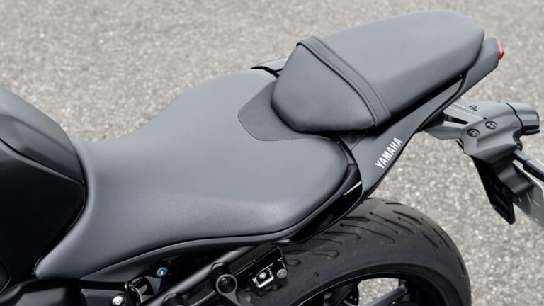 ヤマハMT-07|シート|ヤマハMT-07試乗インプレッション【トルクフルな2気筒エンジンの素の面白味を体感】
