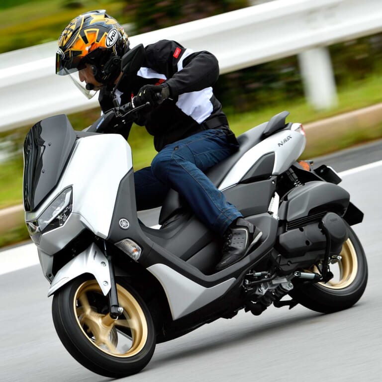 ヤマハNMAX|試乗インプレッション|令和の原付二種HY戦争勃発?! ヤマハNMAX vs ホンダPCX〈#2 試乗インプレッション比較〉