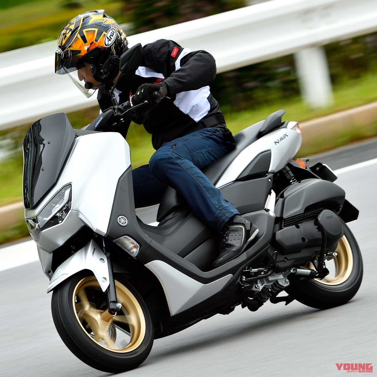 ヤマハNMAX|試乗インプレッション|令和の原付二種HY戦争勃発?! ヤマハNMAX vs ホンダPCX〈#2 試乗インプレッション比較〉