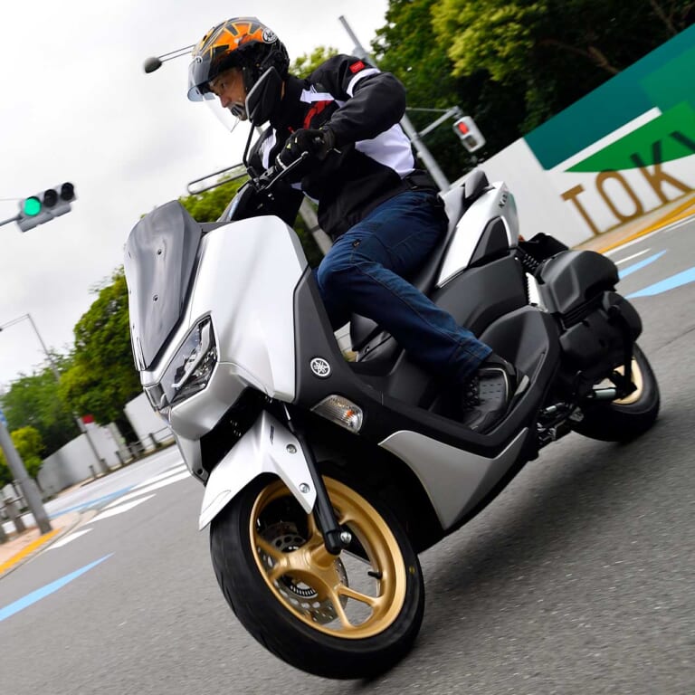 ヤマハNMAX|試乗インプレッション|令和の原付二種HY戦争勃発?! ヤマハNMAX vs ホンダPCX〈#2 試乗インプレッション比較〉