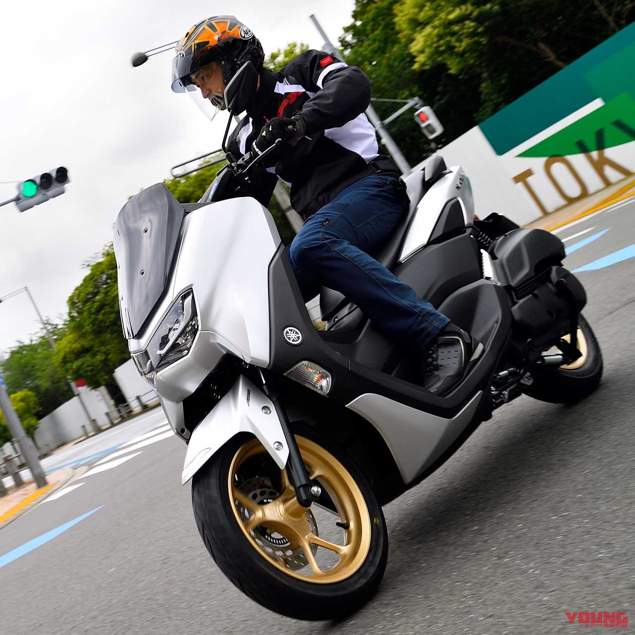 ヤマハNMAX|試乗インプレッション|令和の原付二種HY戦争勃発?! ヤマハNMAX vs ホンダPCX〈#2 試乗インプレッション比較〉