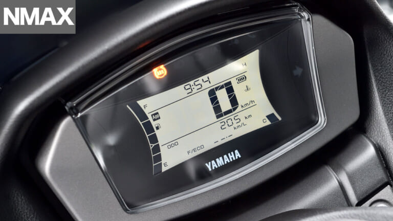 ヤマハNMAX|メーター|令和の原付二種HY戦争勃発?! ヤマハNMAX vs ホンダPCX〈#1 ディテール徹底比較〉