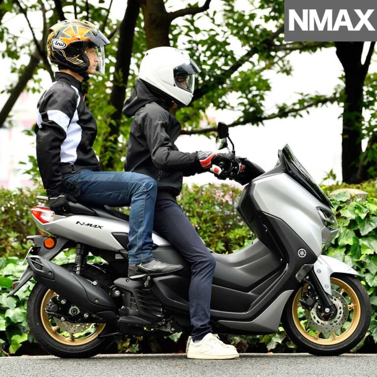 ヤマハNMAX|タンデムライディングポジション|令和の原付二種HY戦争勃発?! ヤマハNMAX vs ホンダPCX〈#1 ディテール徹底比較〉
