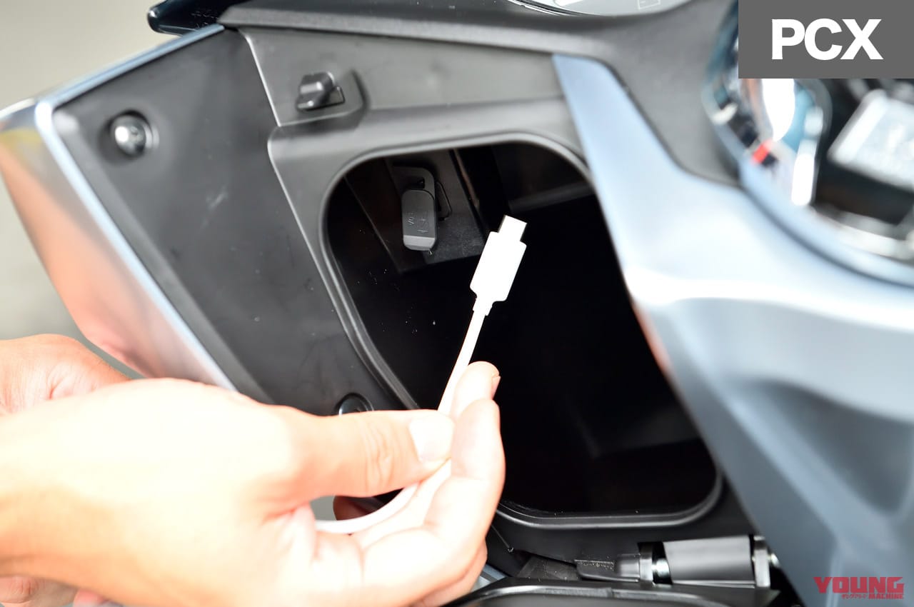 |令和の原付二種HY戦争勃発?! ヤマハNMAX vs ホンダPCX〈#1 ディテール徹底比較〉