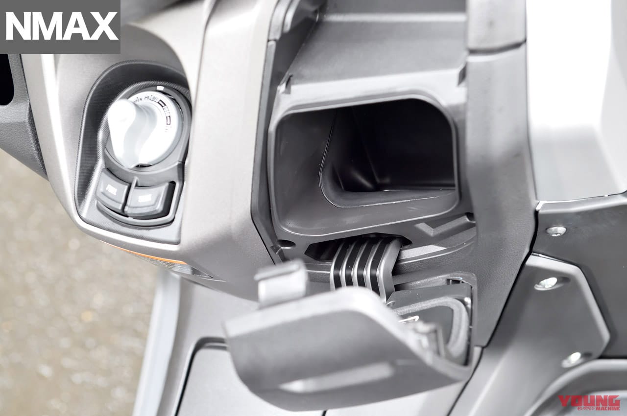 |令和の原付二種HY戦争勃発?! ヤマハNMAX vs ホンダPCX〈#1 ディテール徹底比較〉