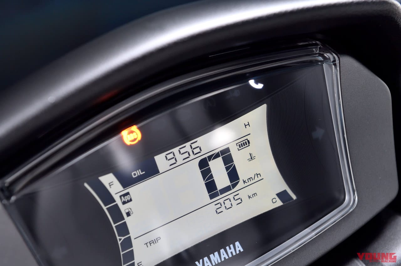 |令和の原付二種HY戦争勃発?! ヤマハNMAX vs ホンダPCX〈#1 ディテール徹底比較〉