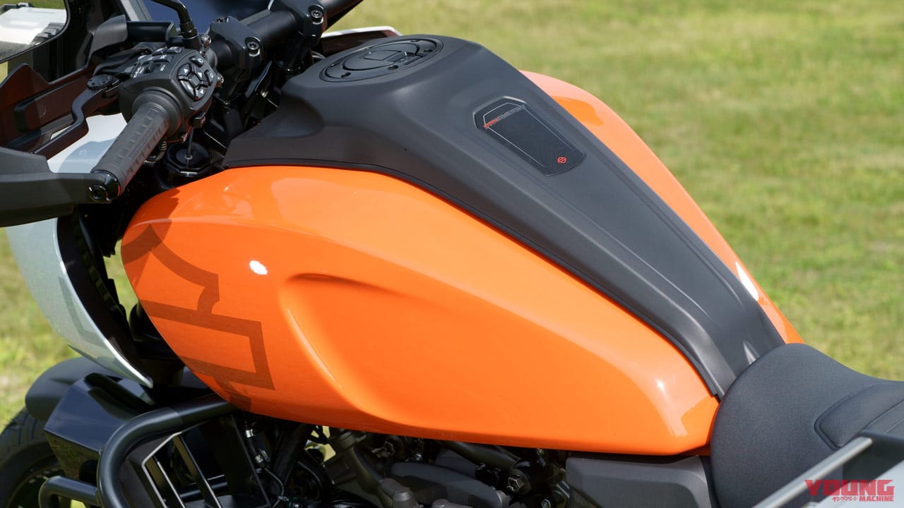 ハーレーダビッドソン パンアメリカ1250スペシャル|タンク|ホントに初モノ!? 驚きの完成度:ハーレーダビッドソン パンアメリカ1250/スペシャル ディテール解説