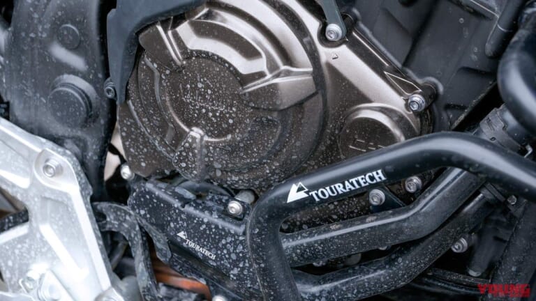 シュアラスター バイクシャンプー|ビフォア|シュアラスター「バイクシャンプー」で洗車テスト【バイク専用! コレ1本で泥も油もオールOK】