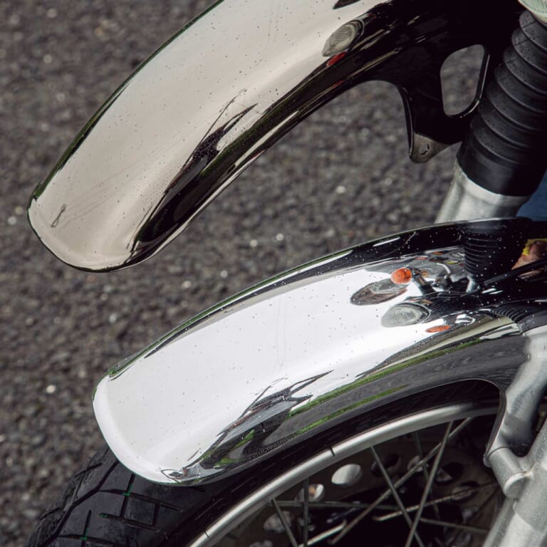 ワイズギア|SR400 ブラッククロームメッキセット|フェンダー|SR400サンバーストがまだ買える! ヤマハ純正カスタム外装セットが登場!〈ワイズギア〉