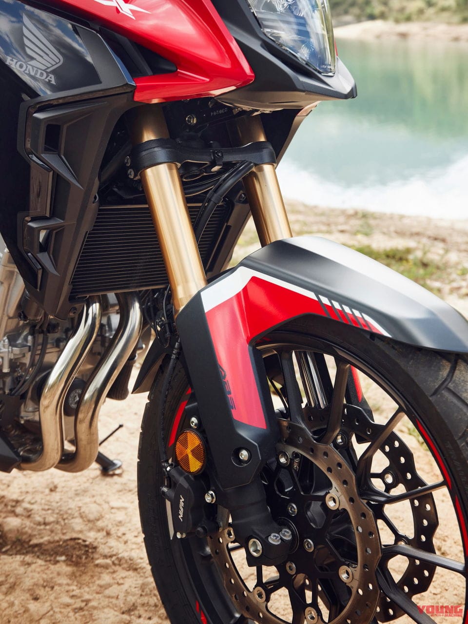 |倒立フォークとWディスクをゲット! ホンダ400Xの欧州版「CB500X」がモデルチェンジ