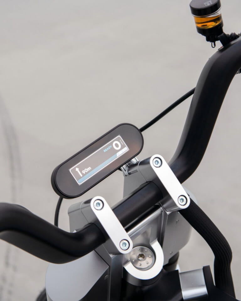 BMW Motorrad Concept CE02|ドイツ製モンキー125みたいのキタ!? BMWが電動バイクのコンセプトモデルを公開