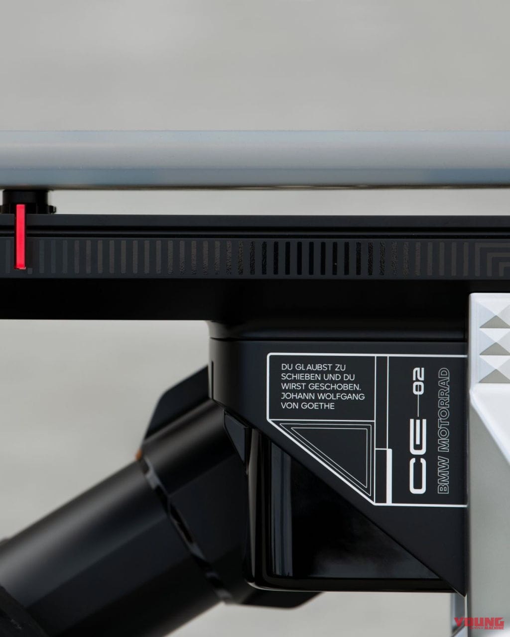 BMW Motorrad Concept CE02|ドイツ製モンキー125みたいのキタ!? BMWが電動バイクのコンセプトモデルを公開