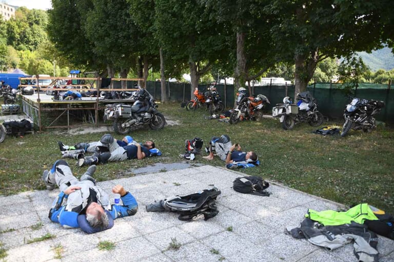 FANTIC RALLY500|HARD ALPINE TOUR|ビッグマシン|休憩所|ファンティック キャバレロラリー500でイタリアンアルプス1000kmを42時間走破!!〈ハードアルパインツアー〉