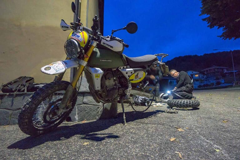 FANTIC RALLY500|HARD ALPINE TOUR|ビッグマシン|パンク修理|ファンティック キャバレロラリー500でイタリアンアルプス1000kmを42時間走破!!〈ハードアルパインツアー〉