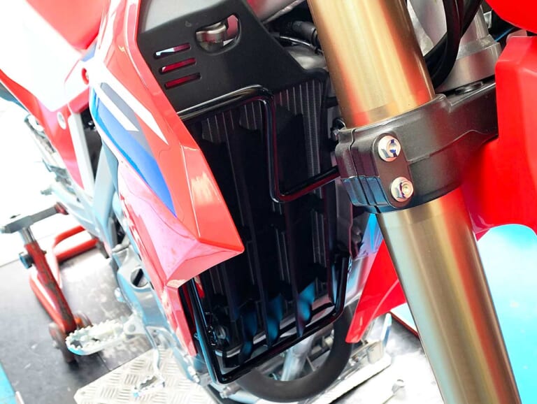 CRF250L|CRF250ラリー|キジマ|ラジエターガード|よりタフなアドベンチャーへ!! 新型ホンダCRF250/ラリー用カスタムパーツ登場〈キジマ〉