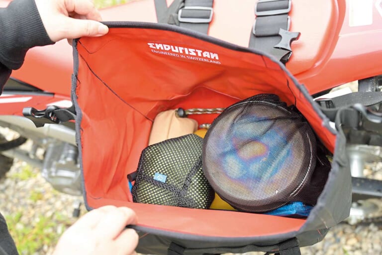 サイドバッグ|パッキング|林道キャンプツーリングのための軽量コンパクト装備&パッキング術のススメ〈リコーダートキャンプツーリング|後編〉