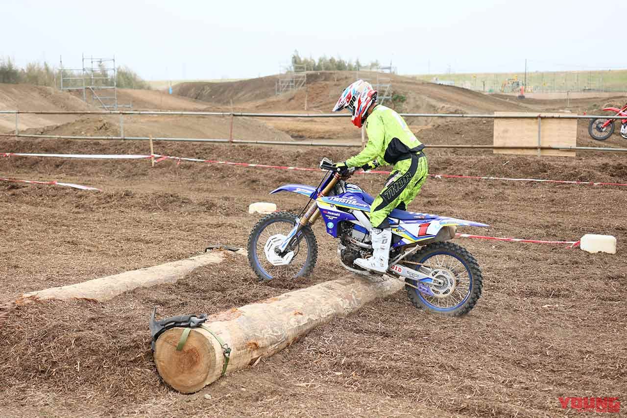 |連続丸太セクションの攻略法〈渡辺学のオフロードライディング指南|前編〉