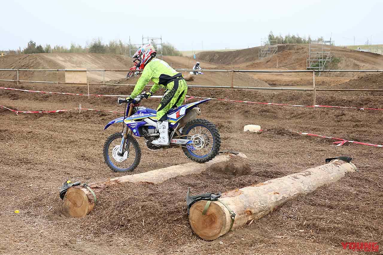 |連続丸太セクションの攻略法〈渡辺学のオフロードライディング指南|前編〉