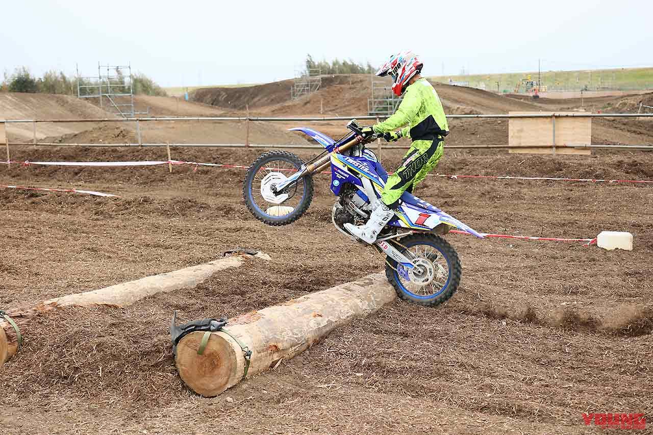 |連続丸太セクションの攻略法〈渡辺学のオフロードライディング指南|前編〉