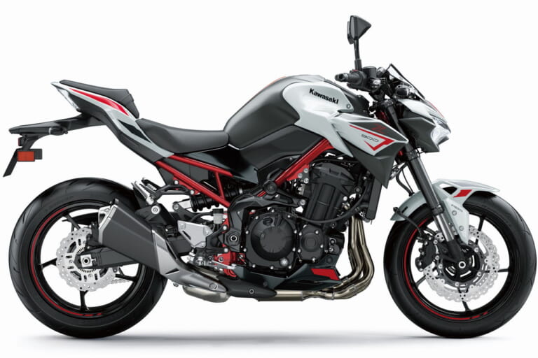 KAWASAKI Z900|最新相場もわかる! 人気バイク歴代モデル図鑑:カワサキZ900【上級/限定車も登場の2022年モデル】