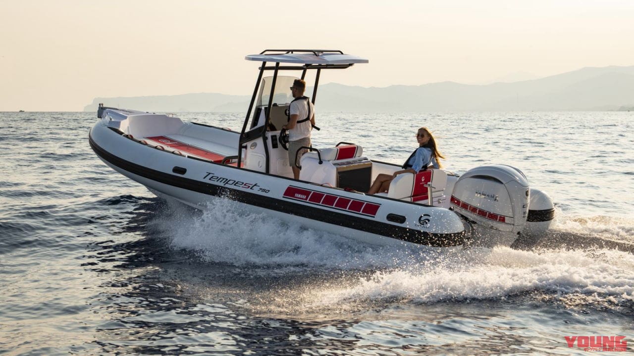 YAMAHA TEMPEST 750 GP Anniversary Edition|ヤマハの白赤60周年祭り! WGPのレジェンドカラー、お次はボートだ……!?